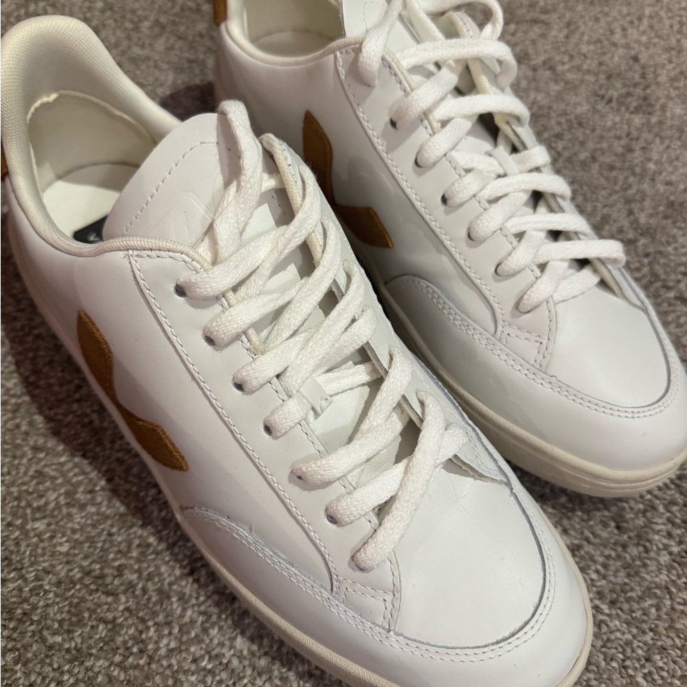 Veja White and Tan Sneakers Size 41